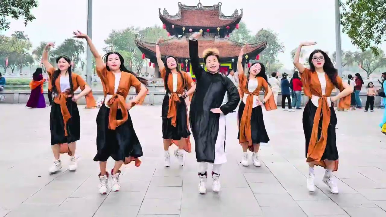 Bắc BLING REMIX ZUMBA by Hậu Nguyễn/#dance #zumba #bacbling #hoaminzy Trending hot Vietnam #zin