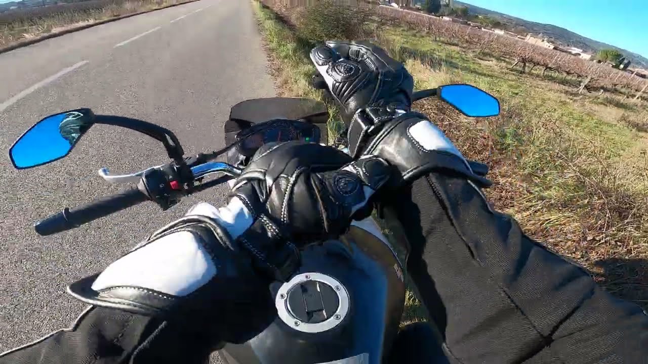 600 GSR sur route humide | Ligne d'échappement DEVIL | Onboard