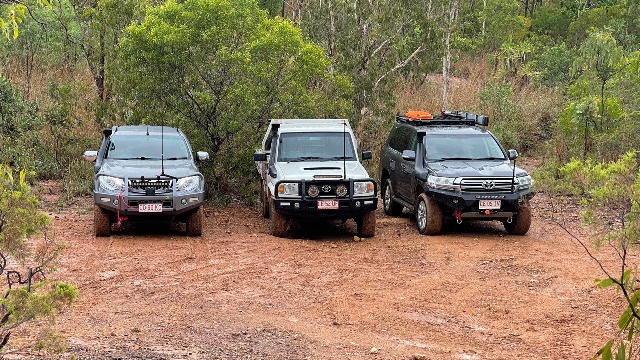 Toyota 200 series Landcruiser vs 79 series Landcruiser vs Mitsubishi Triton