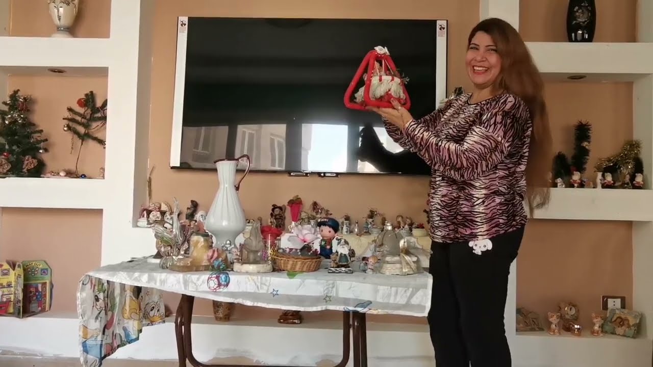 علقت شجرة الكريسماس 2025 مش هتصدقوا لقيت ايه جواها من السنة اللي فاتت