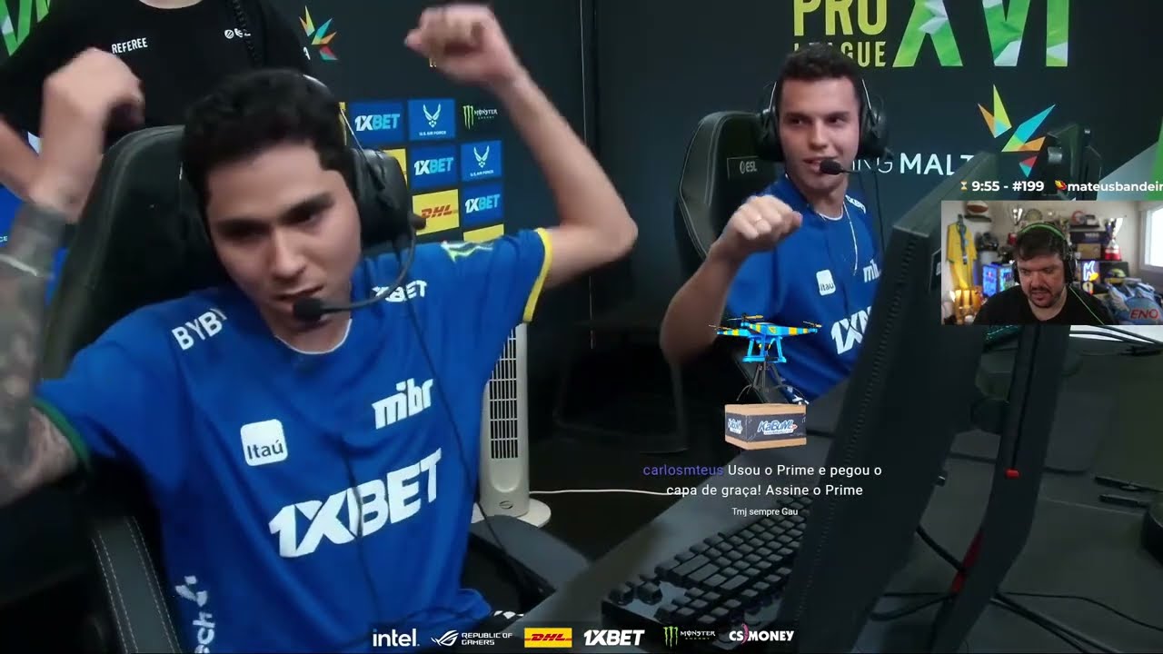 hen1 jogando contra BIG com monitor DESLIGADO