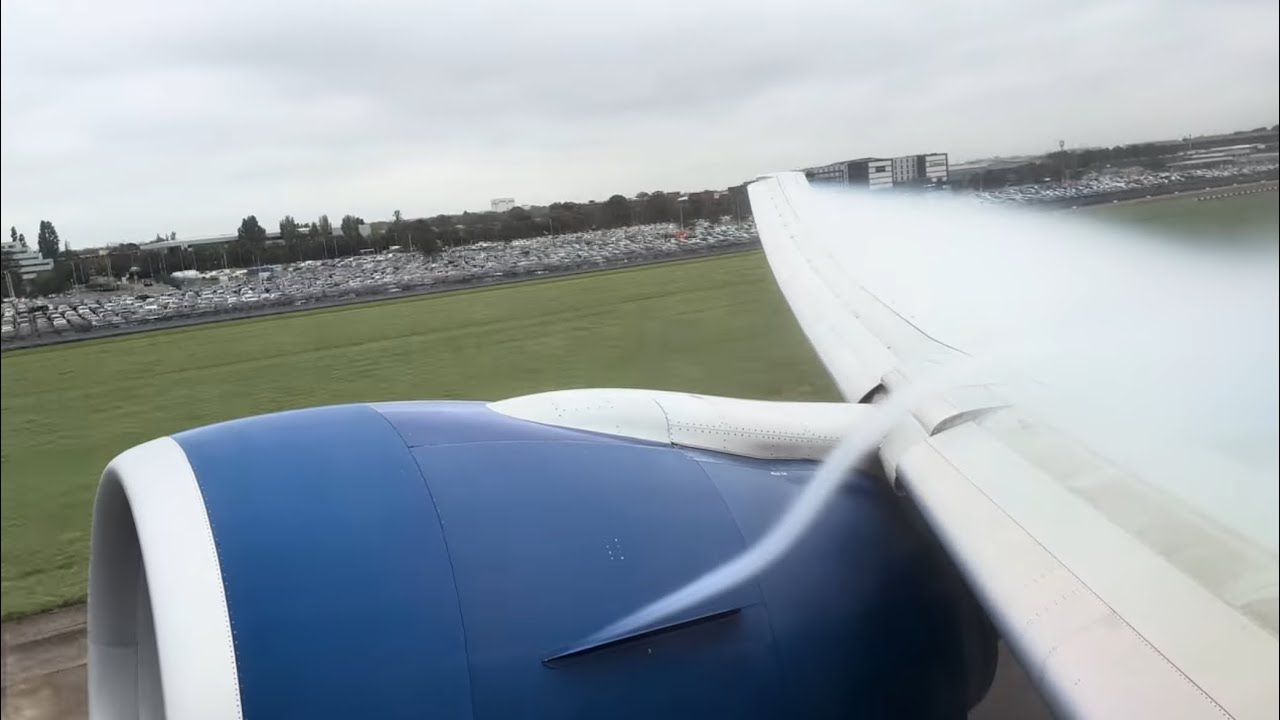 British Airways B777-300ER | HEAVY ROARING Takeoff from London Heathrow 