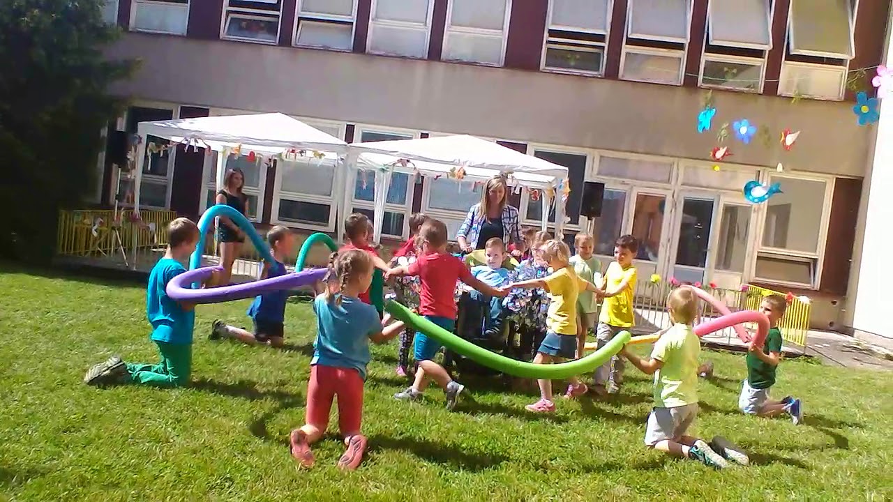 Zahradní slavnost schola Viva