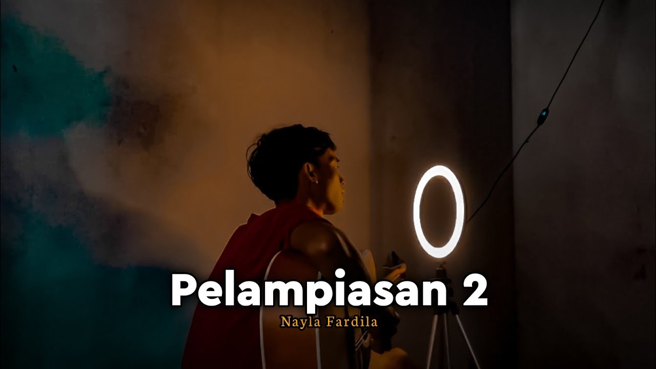 Rangkulen aku kekepen aku ora perlu ngapuro ( PELAMPIASAN 2 ) Cover By Amrii Aja