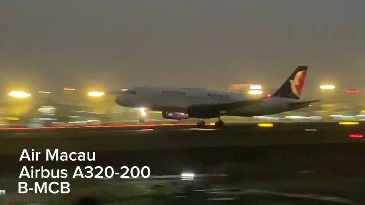 RCKH Plane spotting | Boeing 777, Air Macau, and more!