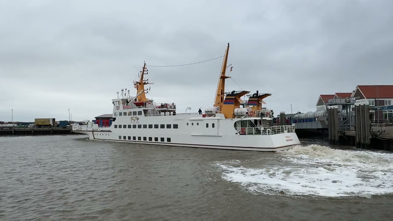 Frisia IX (Passagierfähre der Reederei Norden-Frisia, Seebäderschiff) verlässt Hafen von Juist ASMR