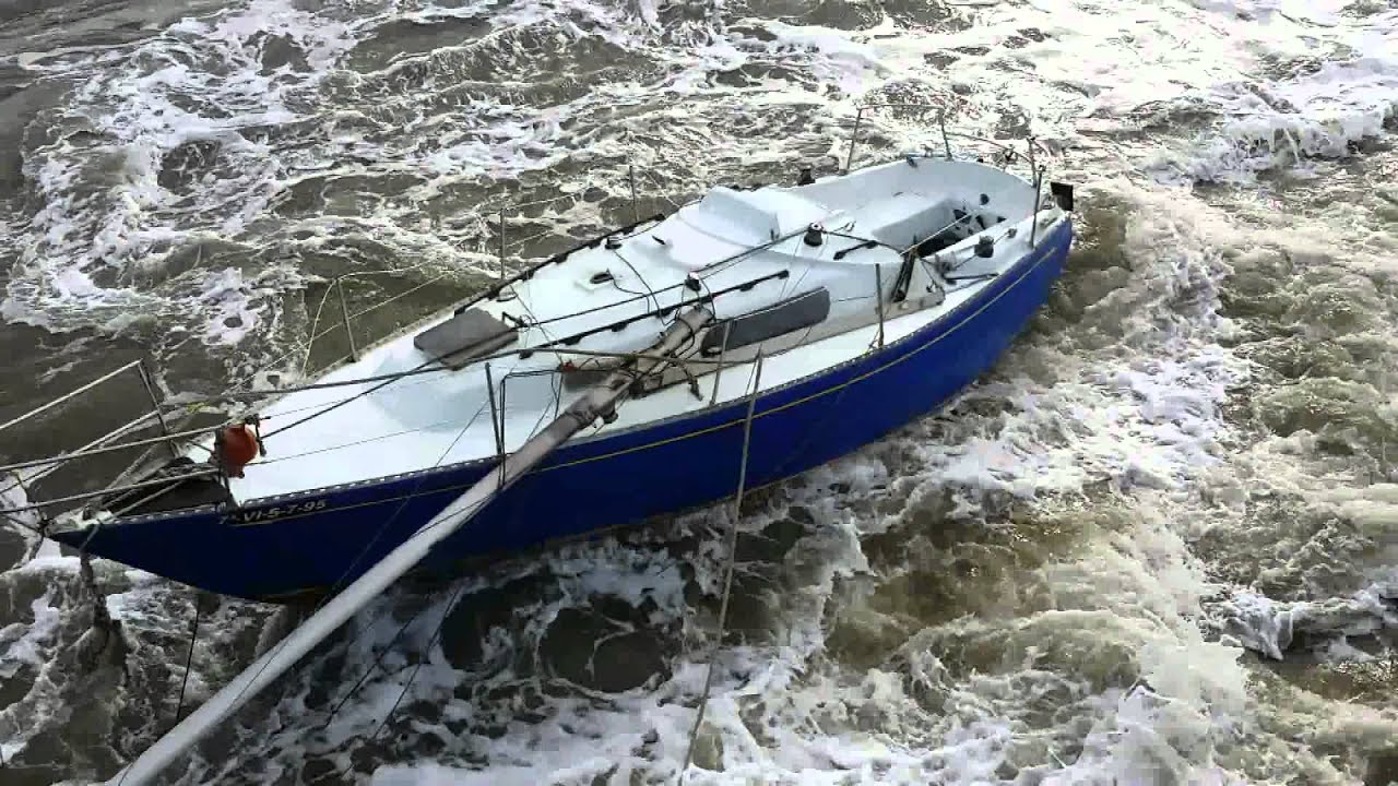 CUANDO EL MAR MUESTRA SU FUERZA-PERBES 6-1-2014