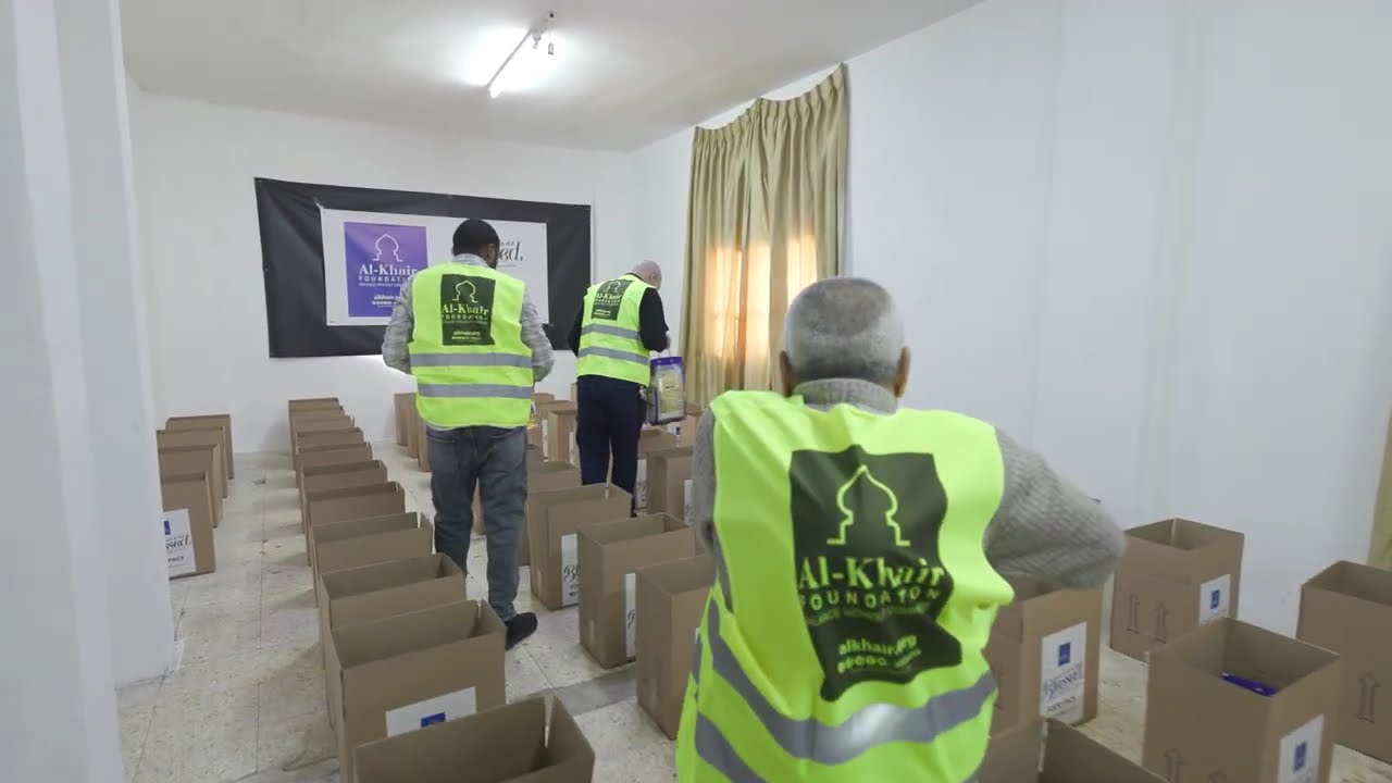 توزيع طرود غذائية رمضانية في بلدة تفوح بالضفة الغربية | مبادرة مؤسسة الخير