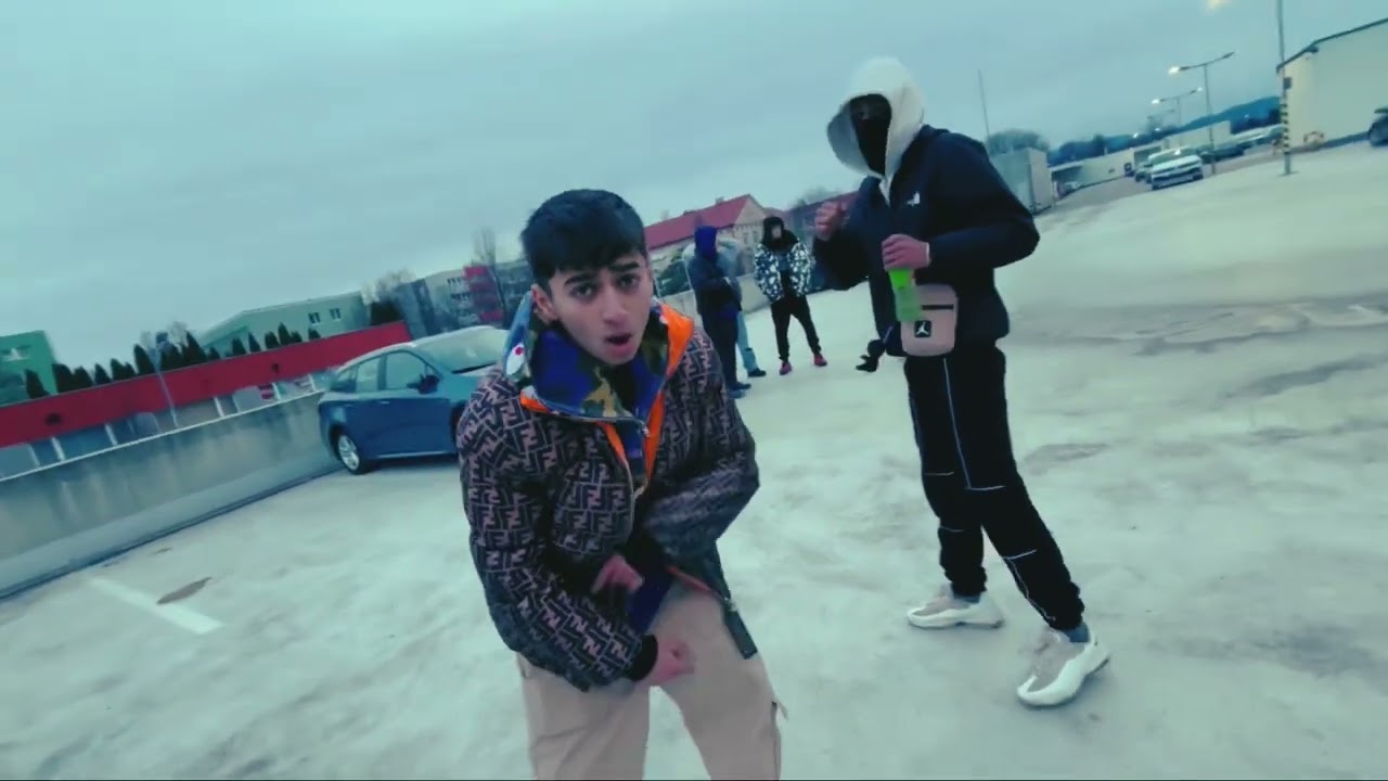 MLADY YAKUZA- GHETTOSTAR &reg; street video