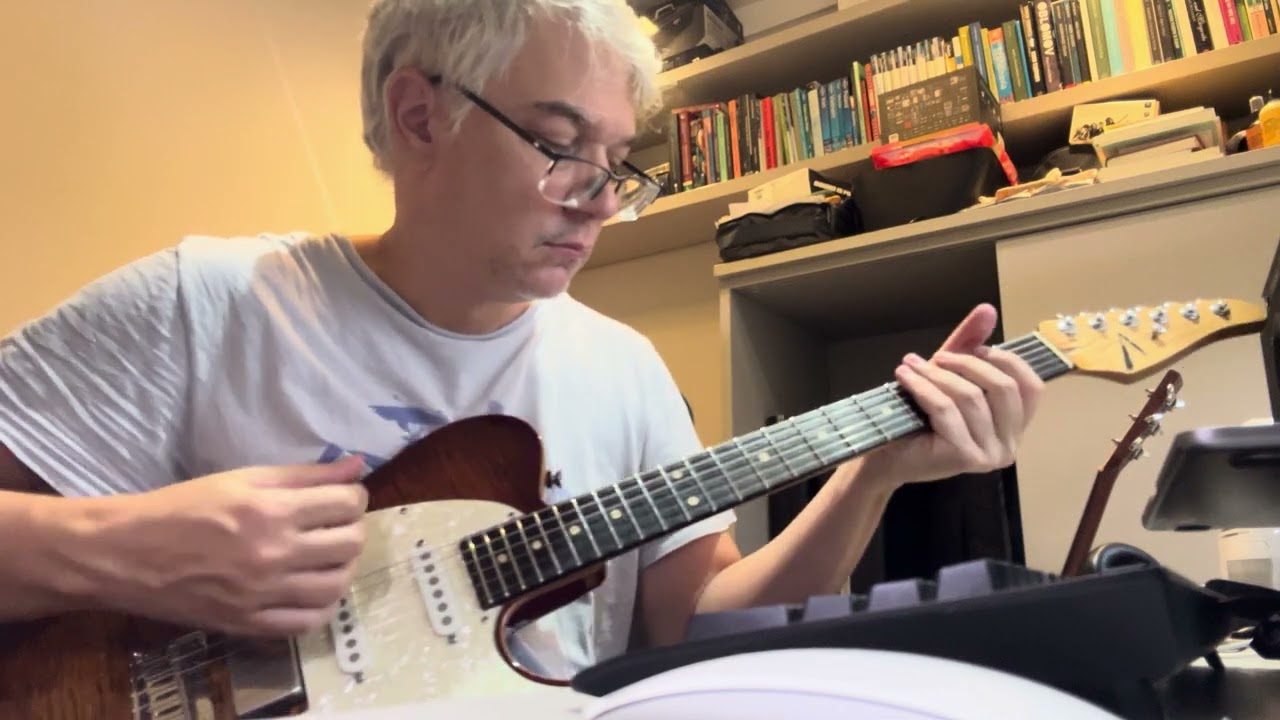 Tom Anderson Top T “shorty” + TS 808 + Friedman Runt 20 + Flashback Delay X4.