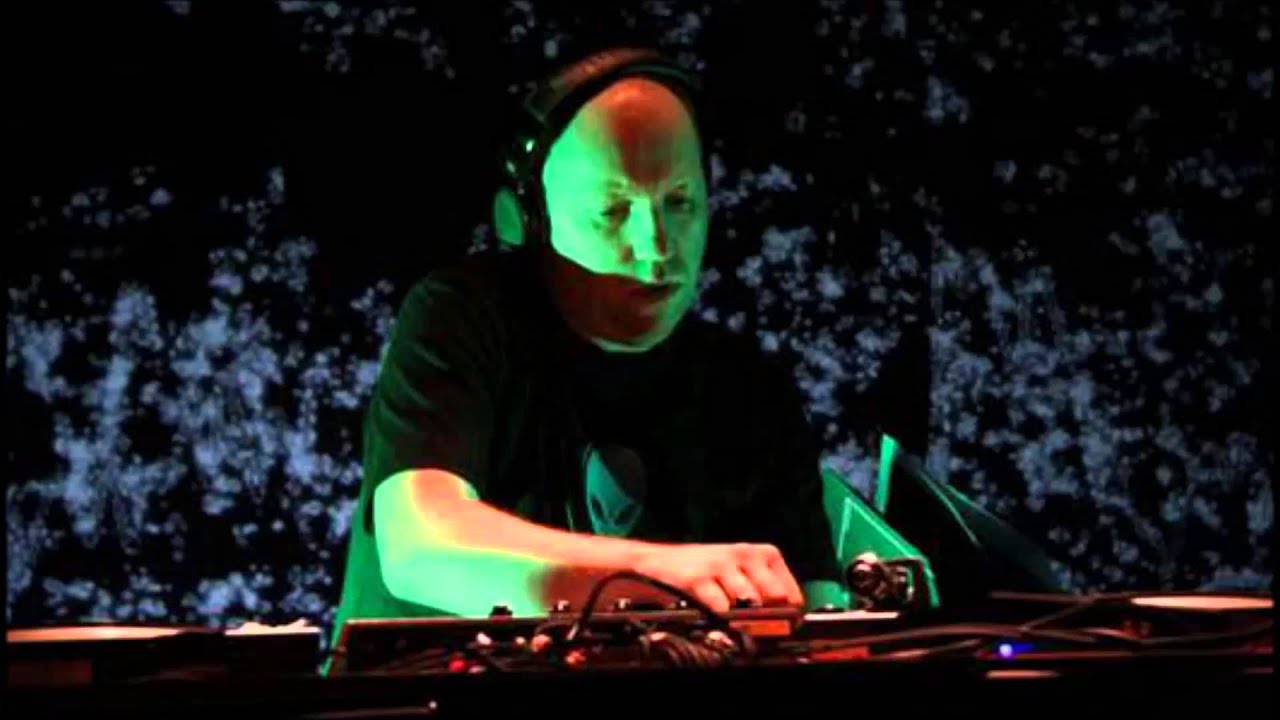 DJ Mary - Live @ Extravaganza (29-11-2003) Part1
