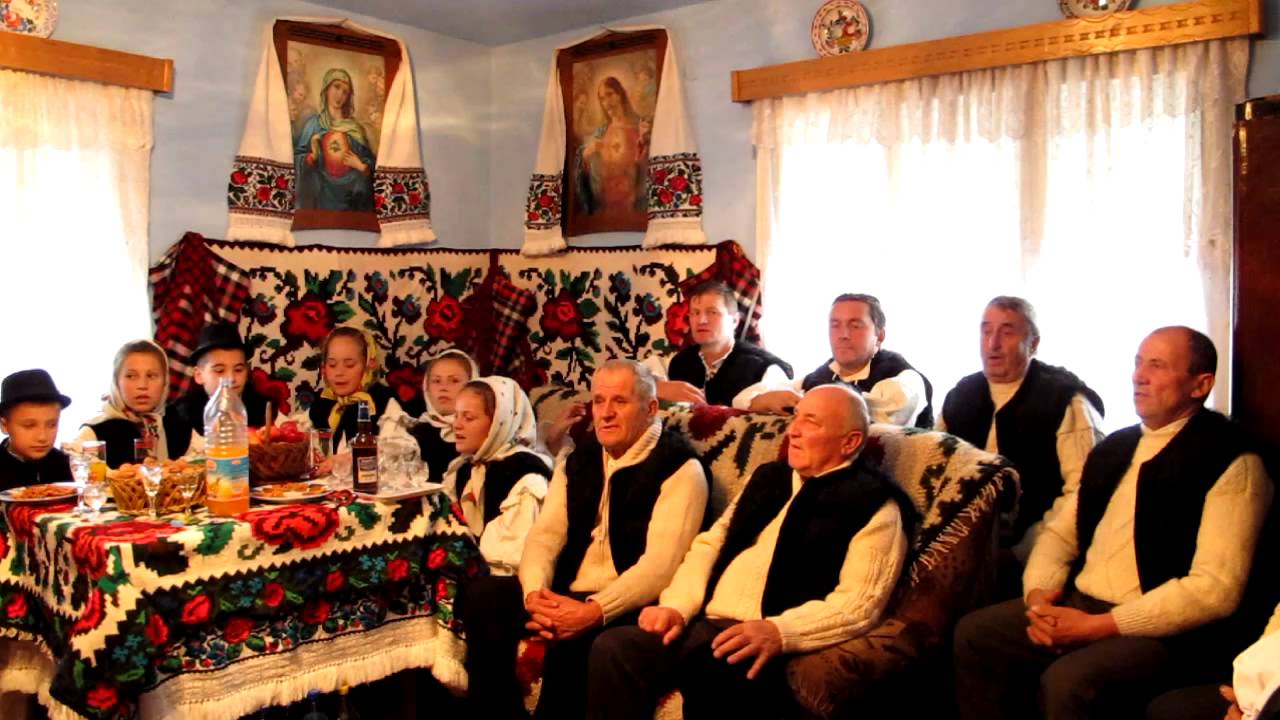 CORUL BISERICII GRECO CATOLICE IEUD MM LA COLINDAT    ASTAZI NOI SARBATORIM