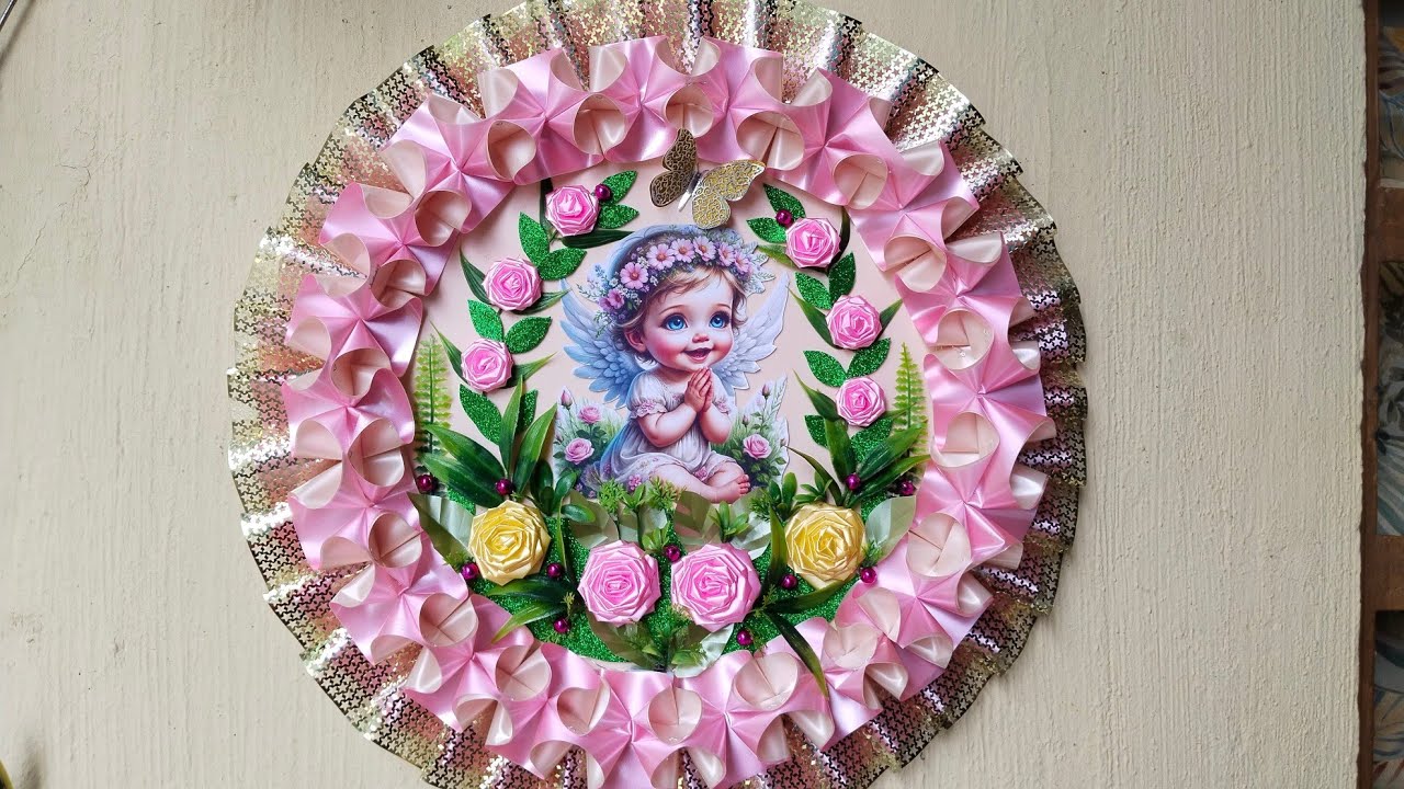 Corona para difuntos base de cartón con flores de listón celoseda tonos pastel 