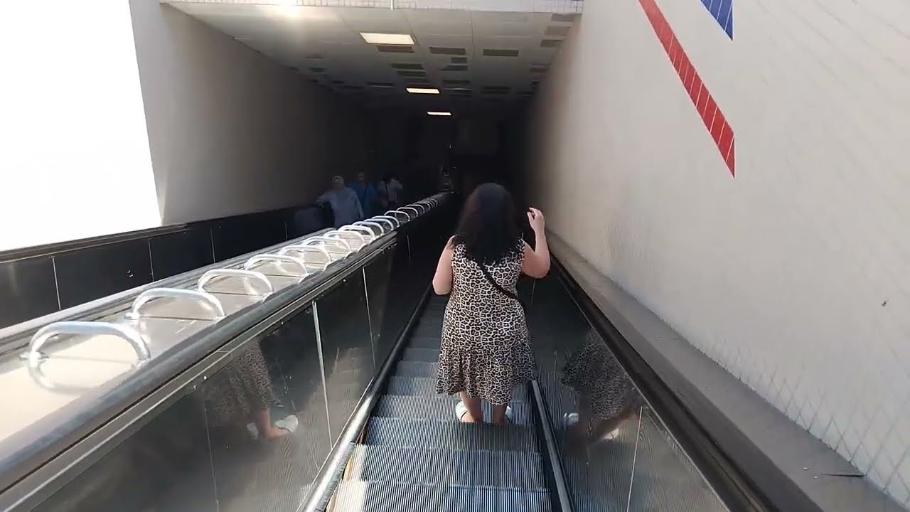 izmirde metroyla fahrettin altay meydanından narlıdere son durağa yolculuk