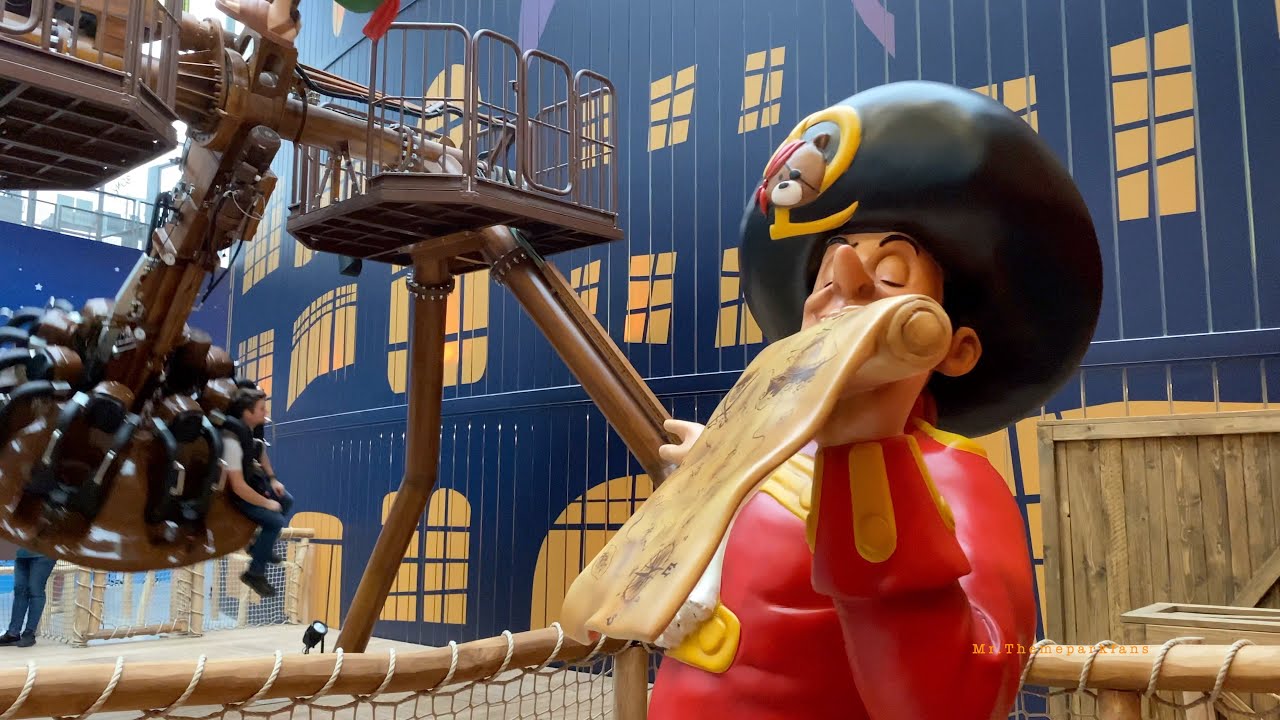 Anubis Plopsa indoor Coevorden vs Storm op zee Plopsa Station Antwerp. :)