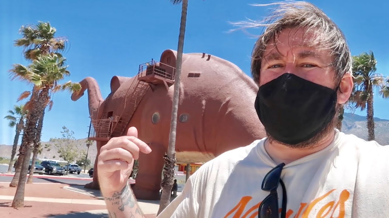 Filming Locations Inside The Worlds Biggest Dinosaurs - The Wizard / Whats Left of Large Marge Diner