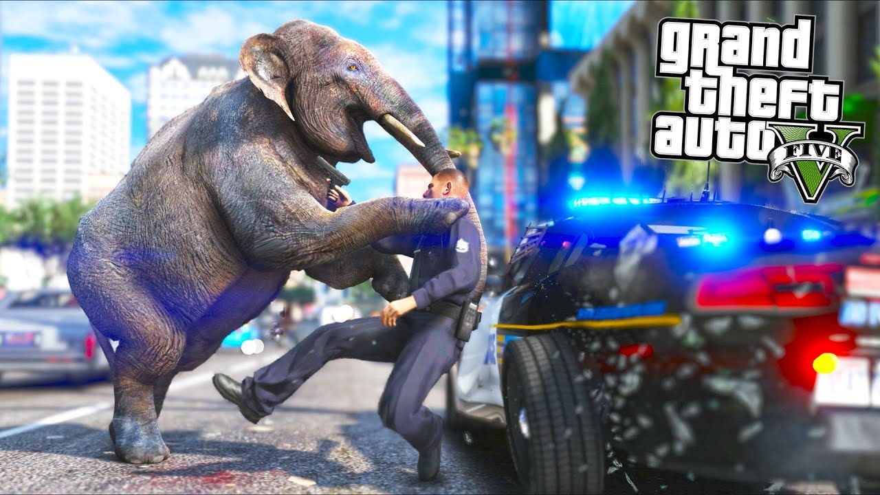 I played as an Elephant... Cops got MAD!! (GTA 5 Mods - Evade Gameplay)