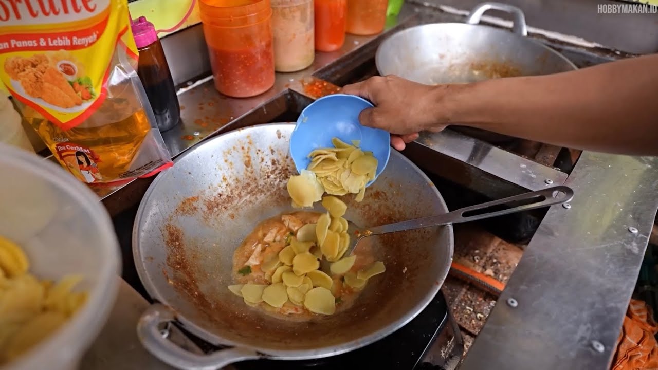 PENJUAL 150 INDOMIE DILARANG TERIMA DUIT SELAMA 2 HARI, TERNYATA MAKANNYA DENGAN KERUPUK BASAH !