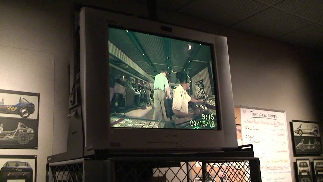 Финальный заезд на испытательном треке Epcot GM 15 апреля 2012 г., вид от первого лица, первый ря...
