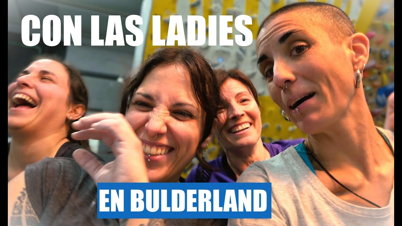 De jubiladas por el boulder🚧// Nivel de escalada entre 4 y 7 😅// Buldereando en Bulderland 💪🏻😎