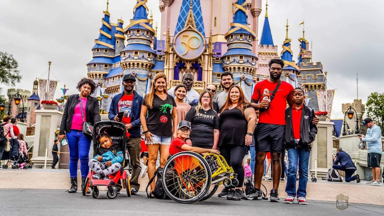 Britt's Bunch Disney Christmas Before One of My Leg Surgeries In 2022.