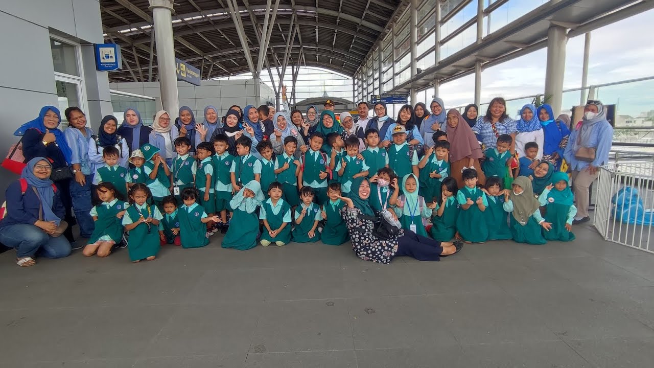FIELD TRIP COMMUTER LINE ~ TK Marga Laksana