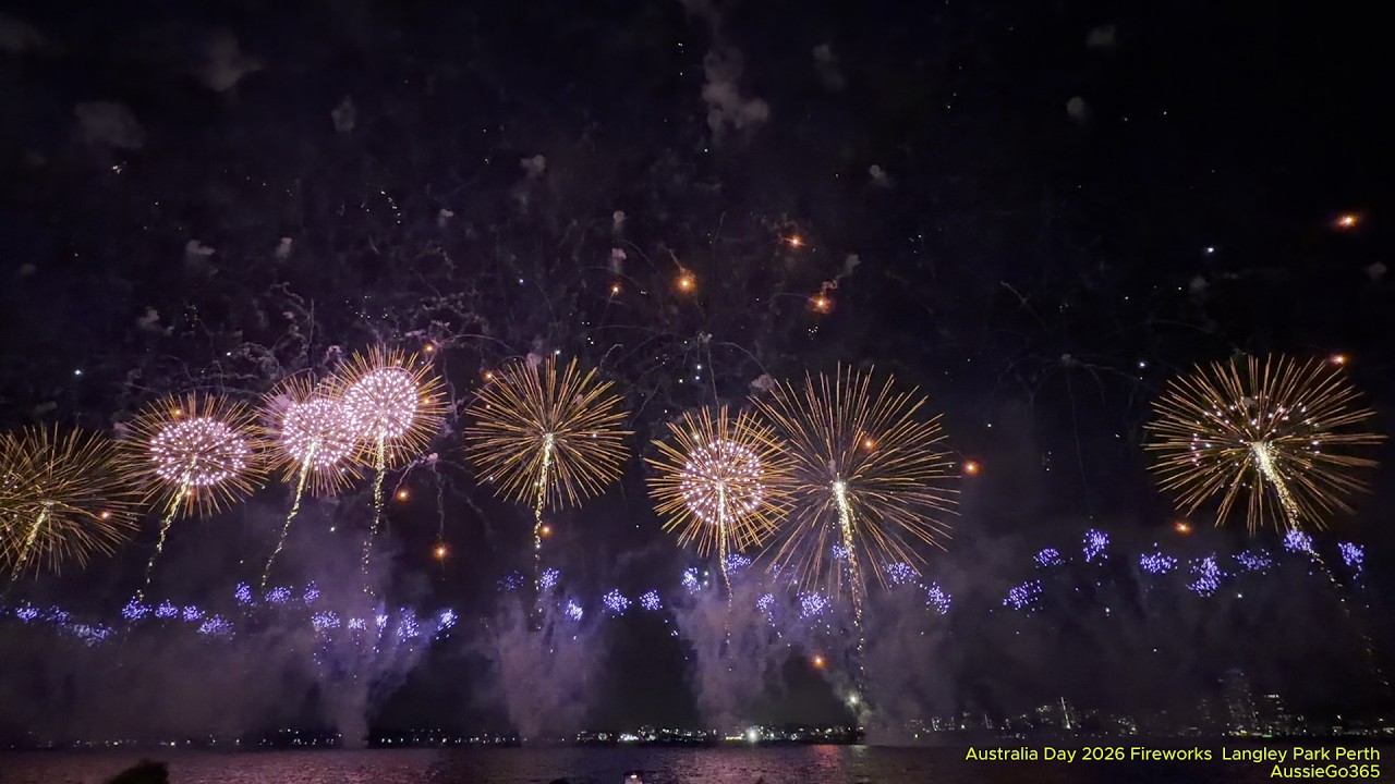EPIC 2026 Australia Day Fireworks Perth Swan River (4K) 2026년 호주의 날을 맞아 펼쳐진 환상적인 불꽃놀이 현장을 공유합니다!