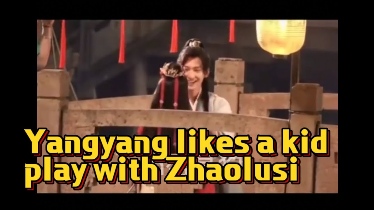 Yangyang like a kid  plays with ZhaoLusi 杨洋像个孩子一样和赵露思玩耍