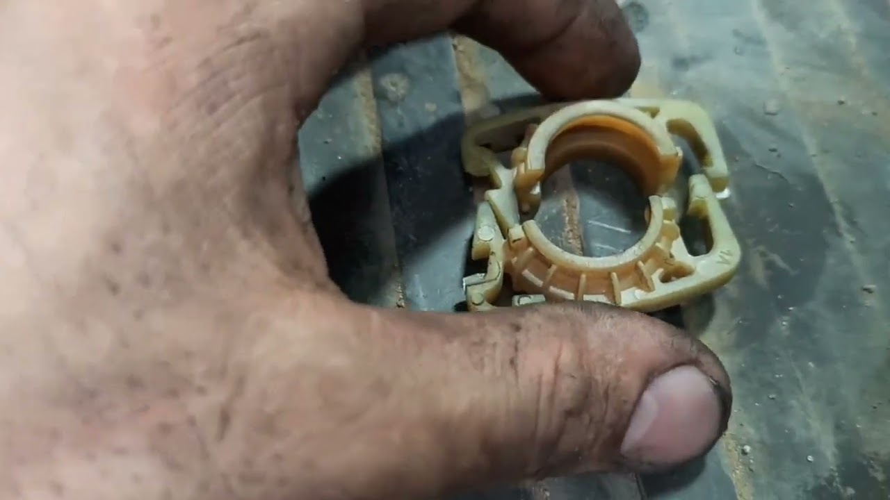 تقدر تبدلها في ڨراجك وحدك 🤔....!؟