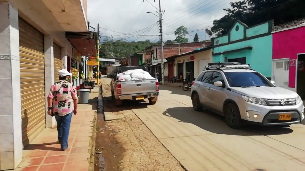 Caminando: La Cumbre - Bitaco (Valle del Cauca - Colombia) por la Vía Férrea