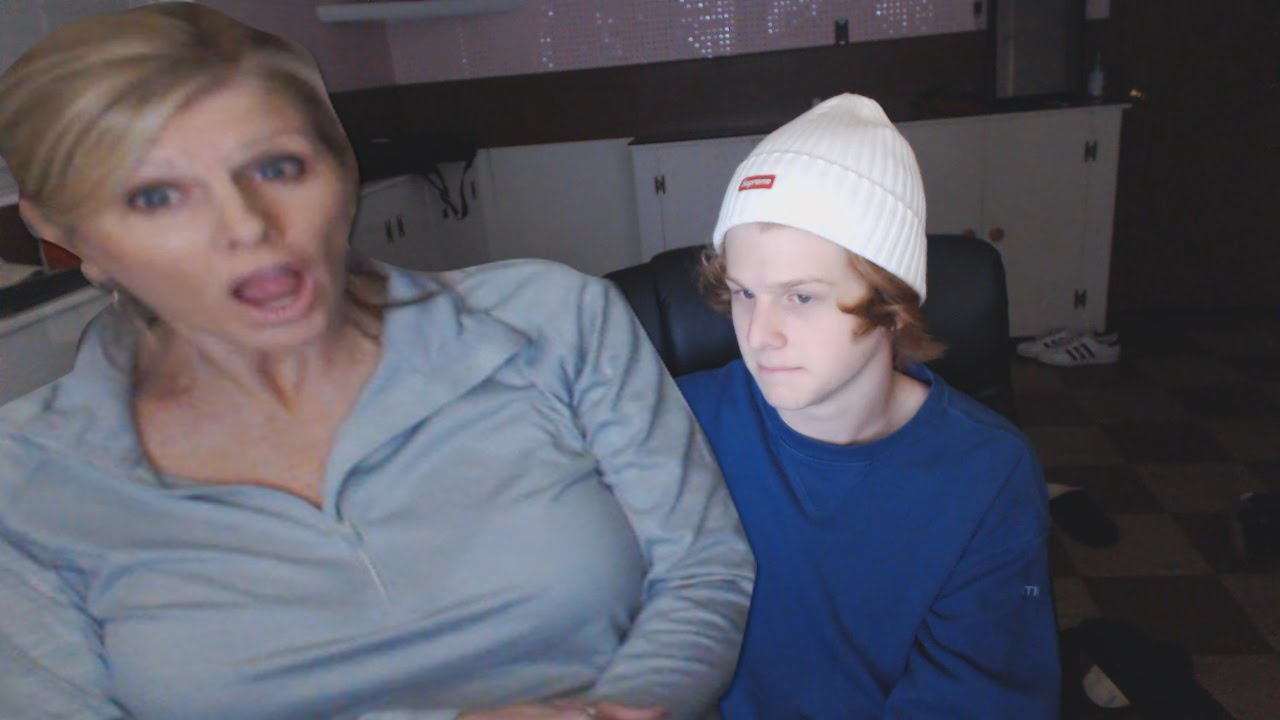 Mom reacts to Spooky Black @spookyblack