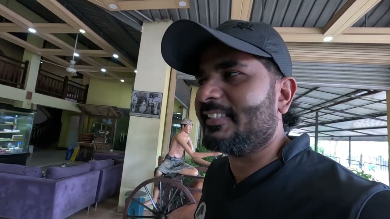 කෑගල්ලේ අමුතු Restaurant එක | Champa Bakers and Restaurant