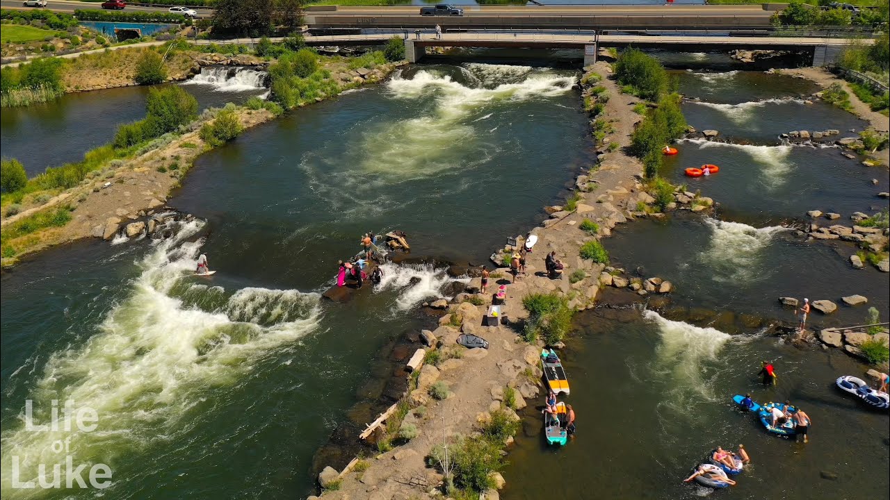 Whitewater fun in the middle of a city: Deschutes River, Bend, Oregon