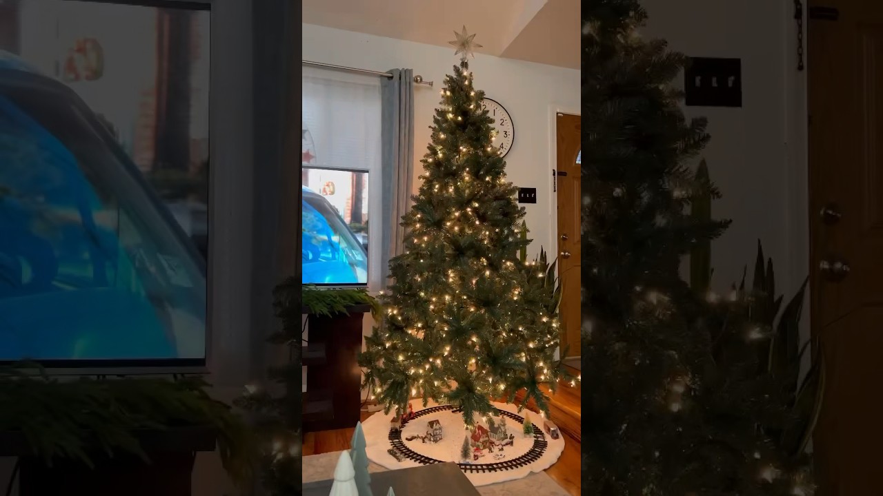 Amazon 7.5 ft pre-lit Christmas Tree #amazonfinds #christmasdecor #christmastree
