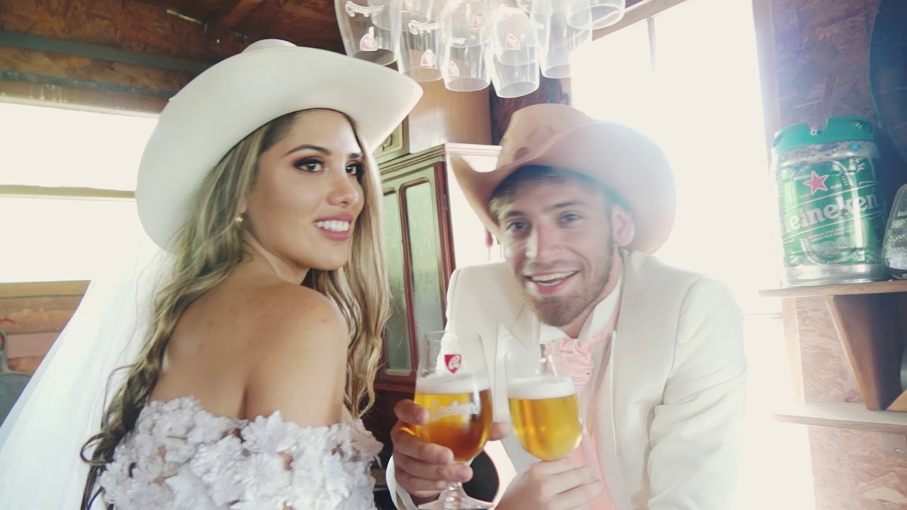 NOVIOS VAQUEROS