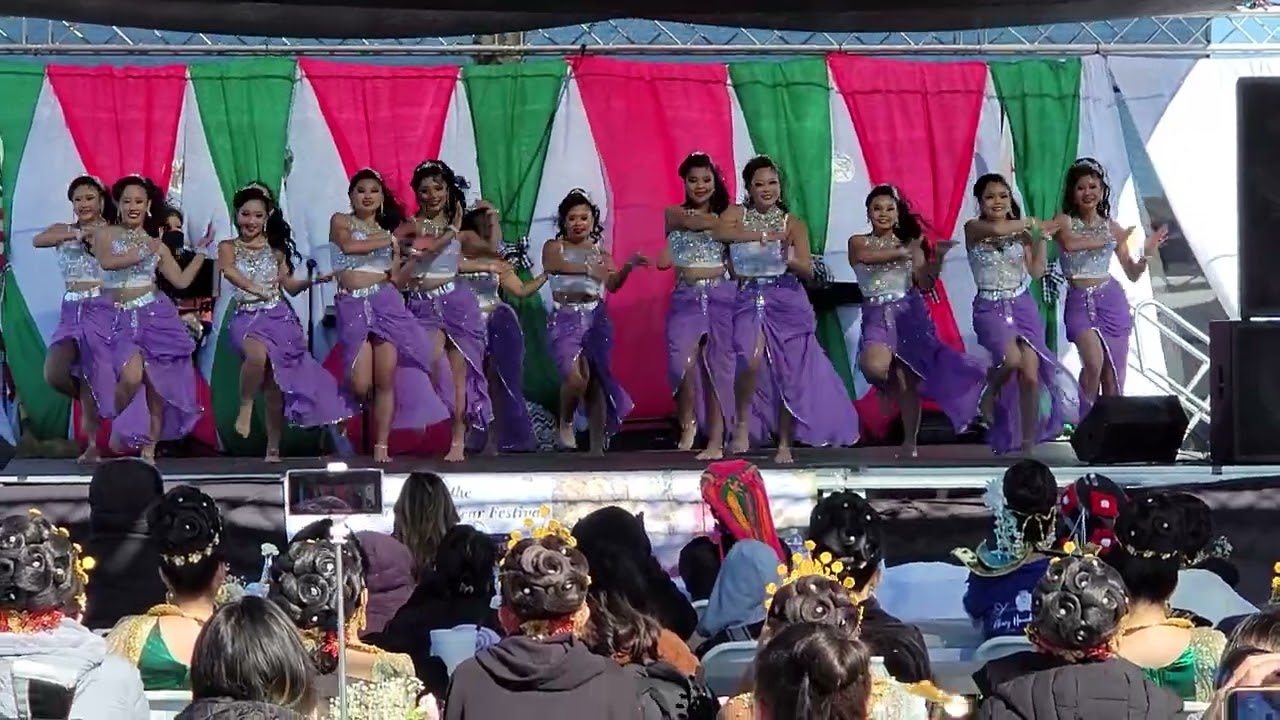 Stockton Hmong New Year 2022-23, dance competition, round 2 (Viv Ncaus Koom Siab)