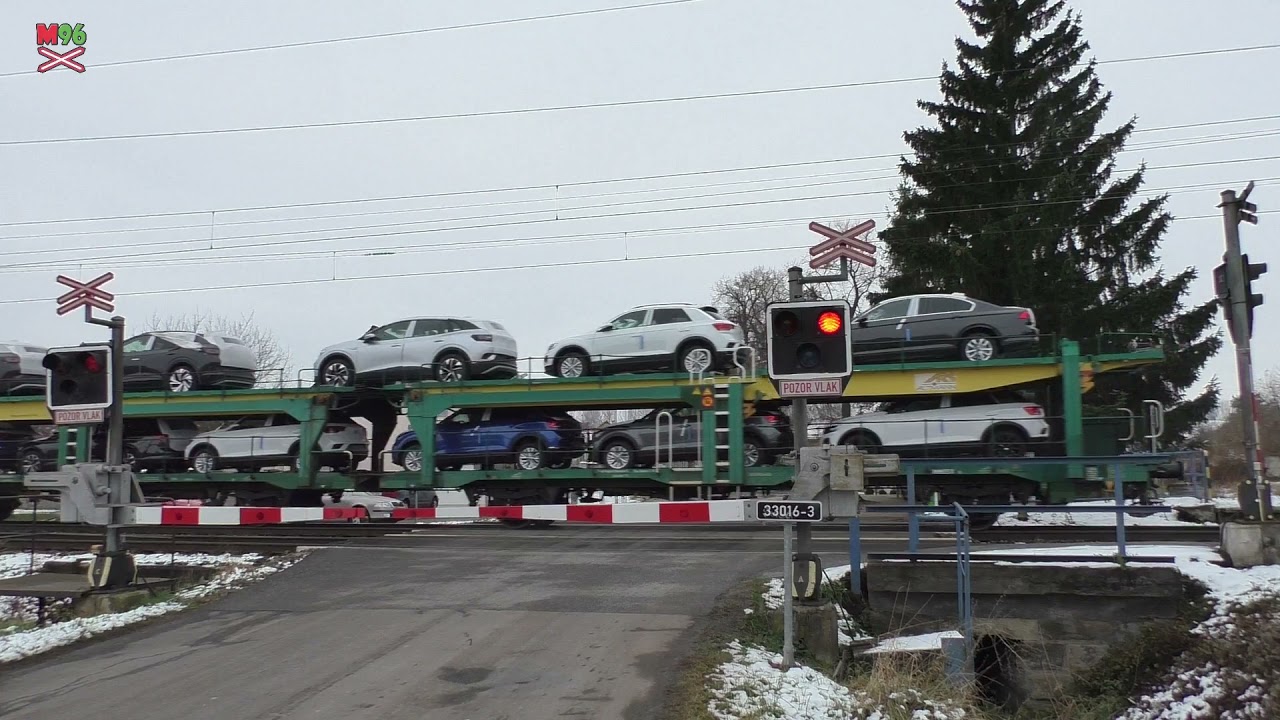 Železniční přejezd Velké Zboží [P3592]- 11.12.2021 / Czech railroad crossing
