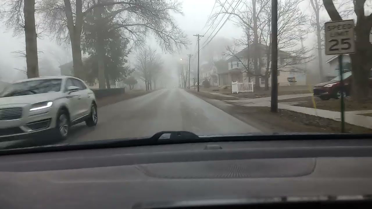Driving in Heavy Fog and So Many Drivers Still Without Headlights | March 4, 2026