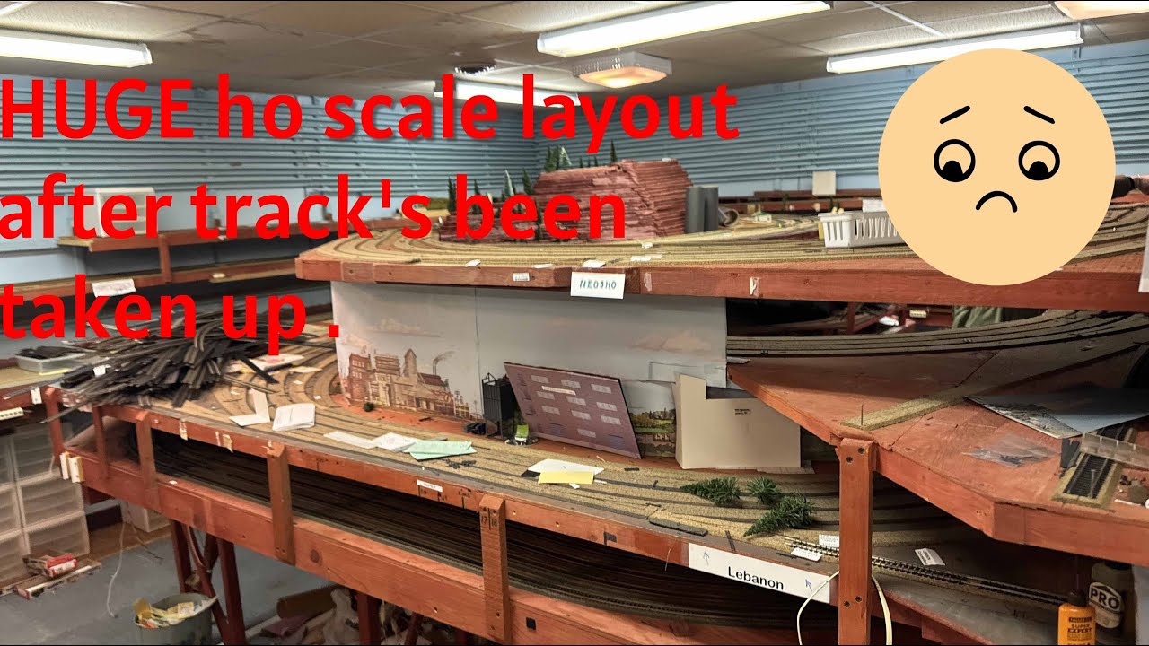 Visting a HUGE #hoscale layout I helped take down. Unused in over 2 years, & owner sold the house.