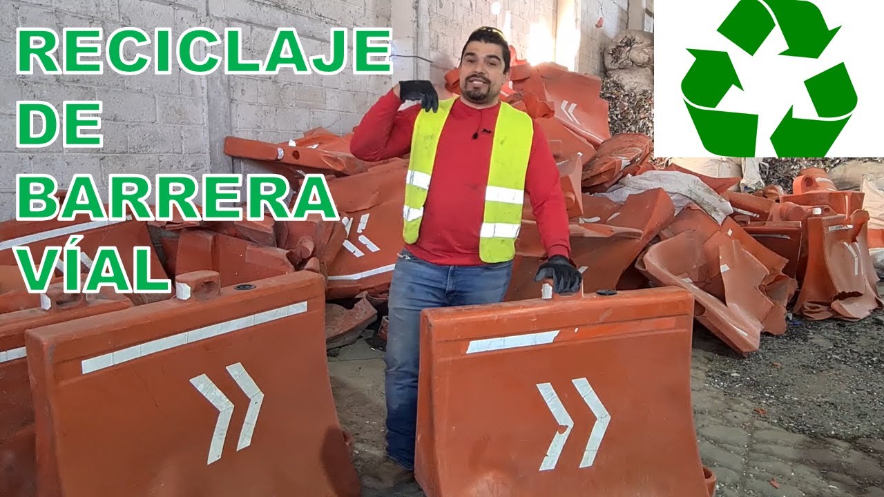 RECICLAJE DE BARRERA V&Iacute;AL ( POLIETILENO LINEAL DE MEDIA DENSIDAD) 1 DE 3 TRITURACI&Oacute;N