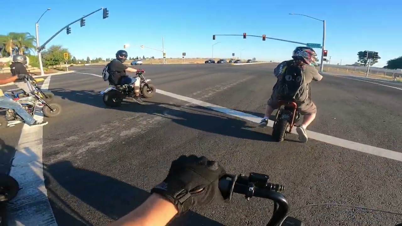 Mini bike Night rideout