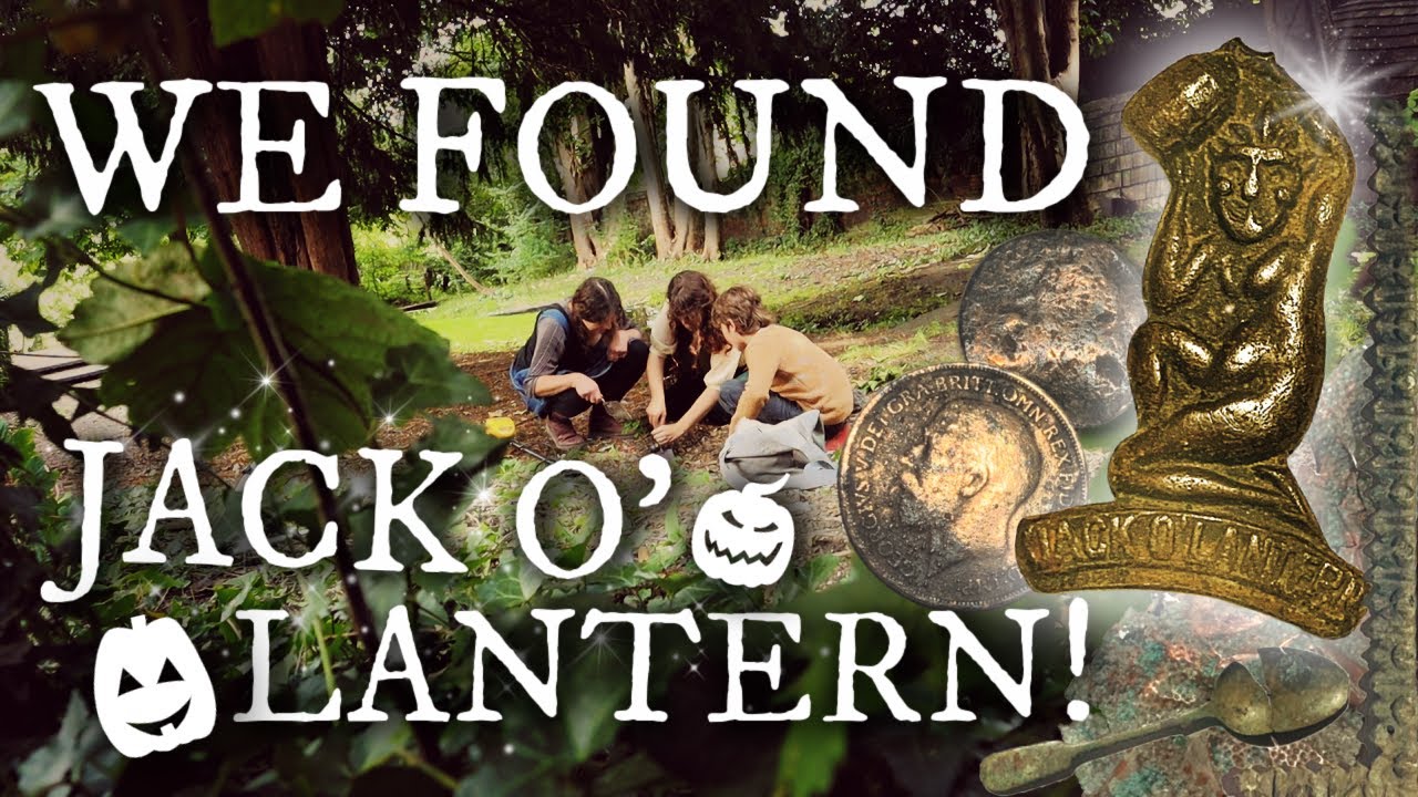 We Found Jack O Lantern Metal Detecting + Mudlarking Beautiful Historic Gardens! Halloween Special!