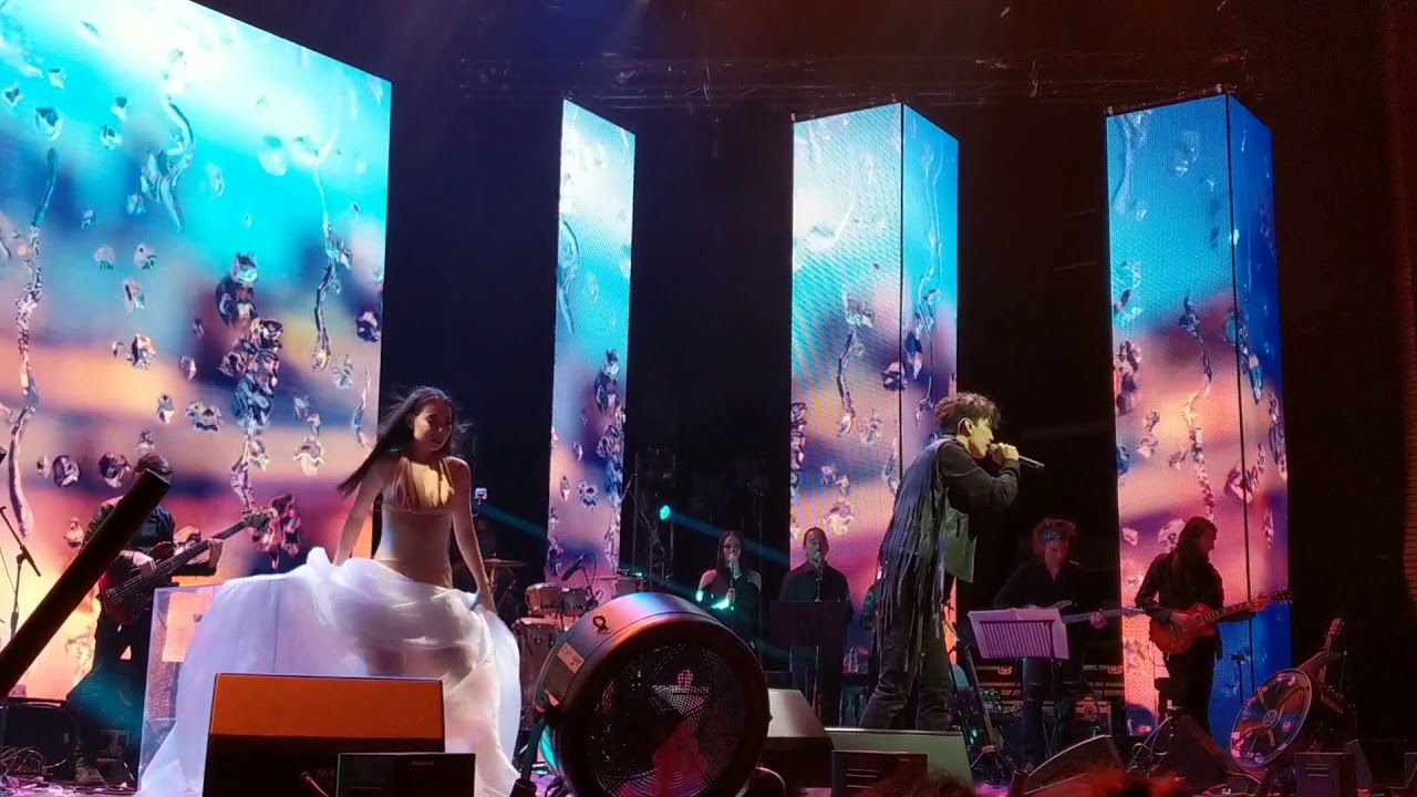Dimash Kudaibergen - Autumn Strong + Intro - London Concert 19.11.2018 - Fancam