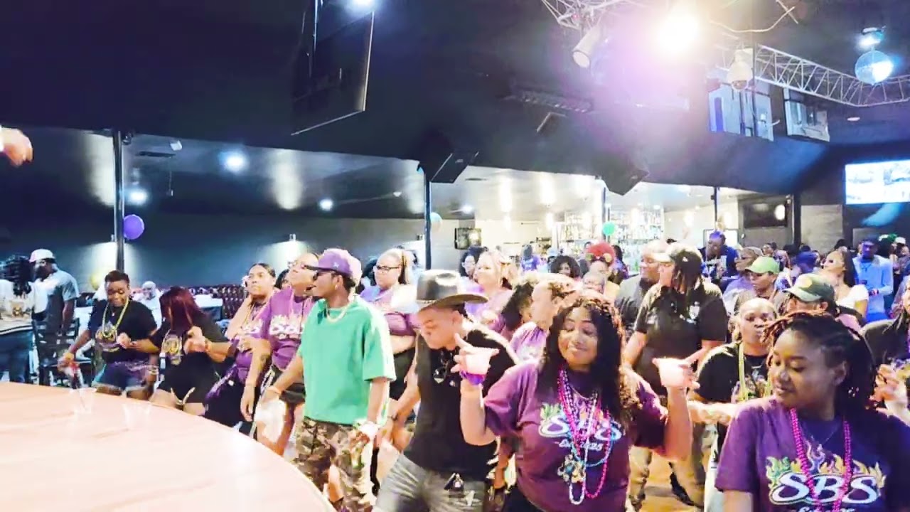 Cups In The Air | Mike Clark | Laweziana Dance Fitness