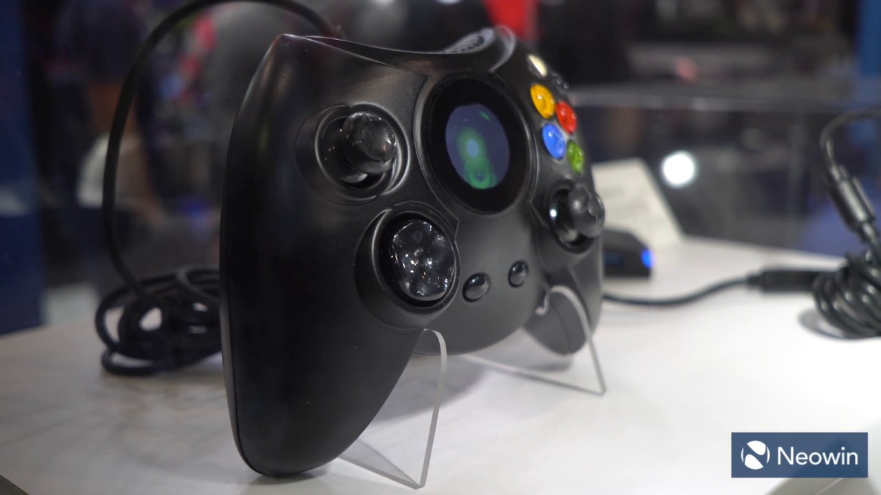 Hyperkin's Xbox Duke Controller at E3 2017