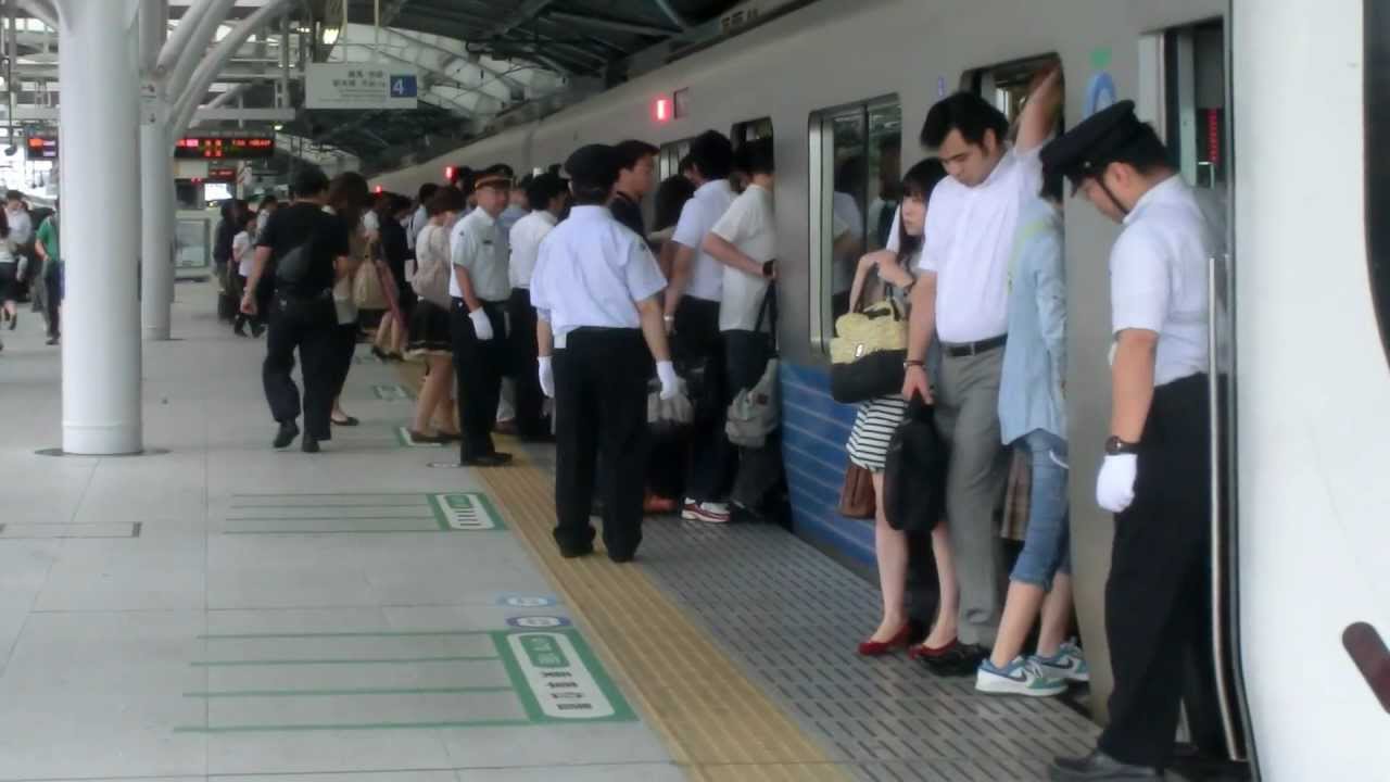 西武池袋線　石神井公園駅のラッシュ