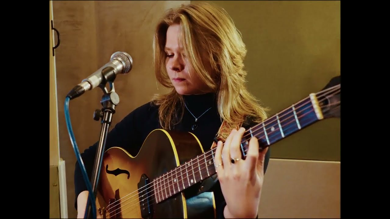 Katie Spencer - It Was Then That I Knew Love (Live Session)