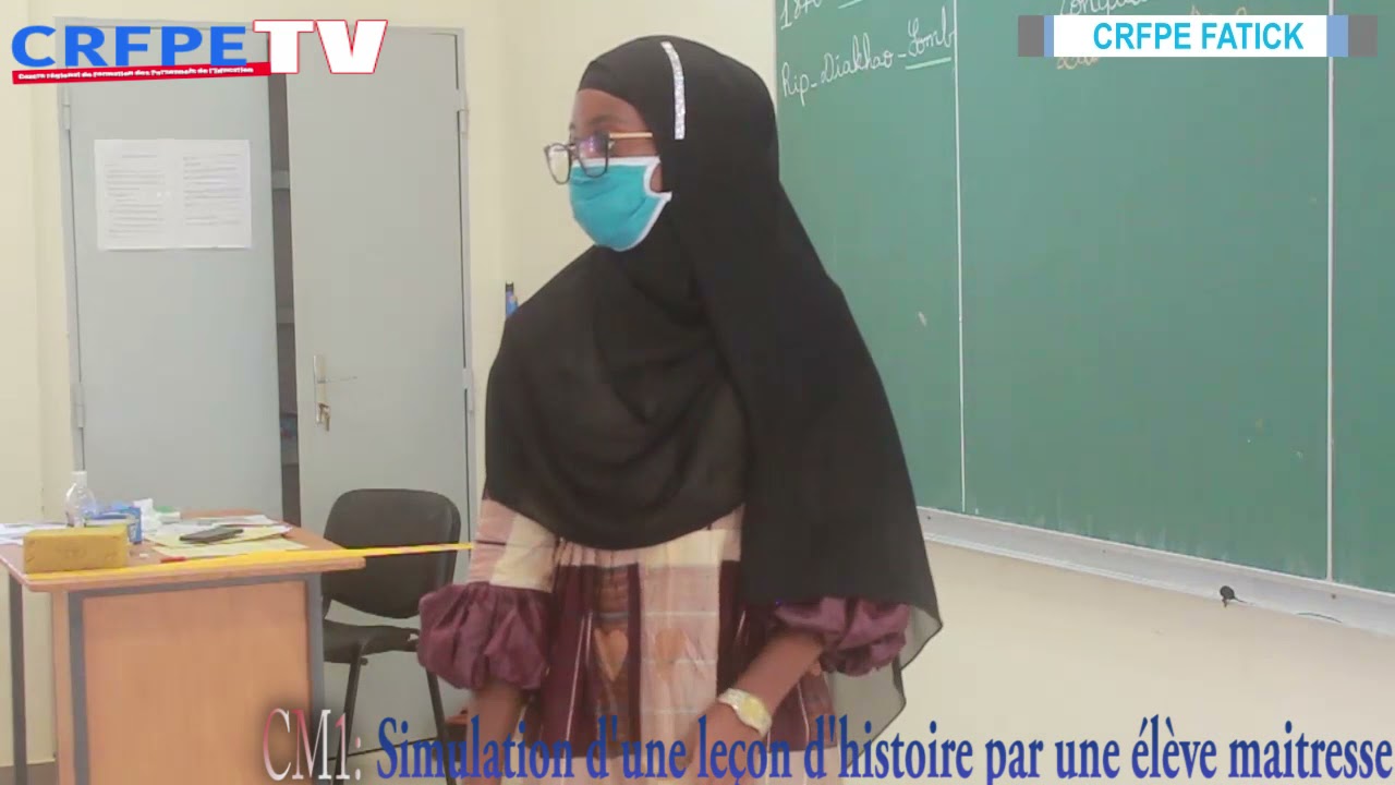 Simulation d'une leçon d'histoire au CM1 par une élève maitresse