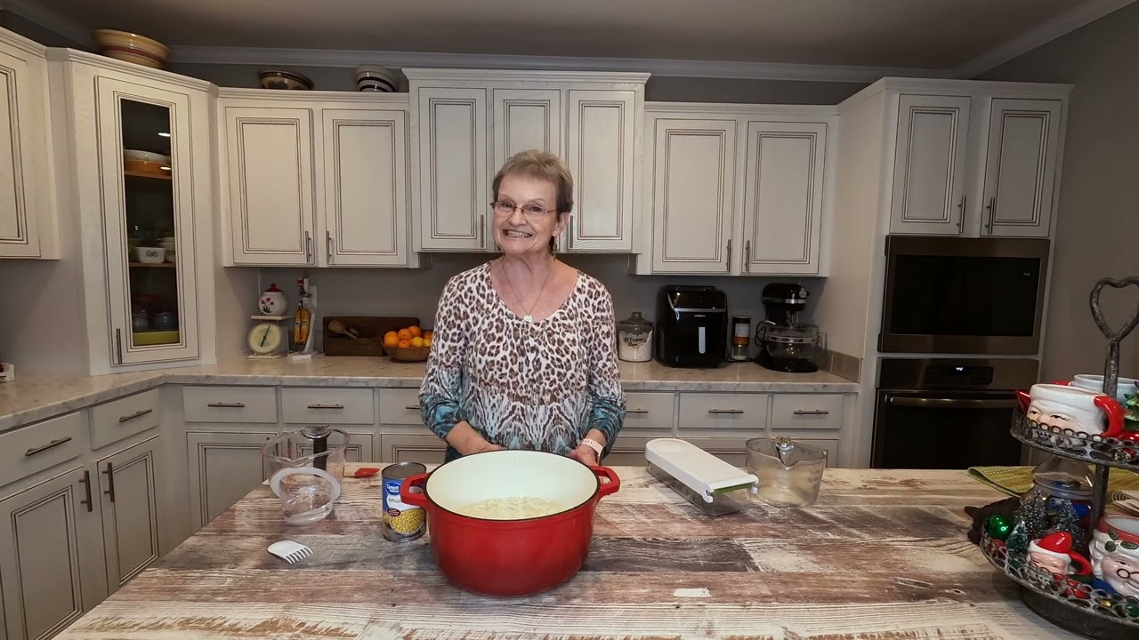 Hamburger Soup | Easy & quick dinner idea | 5 ingredient soup | Simple weeknight meal for busy moms