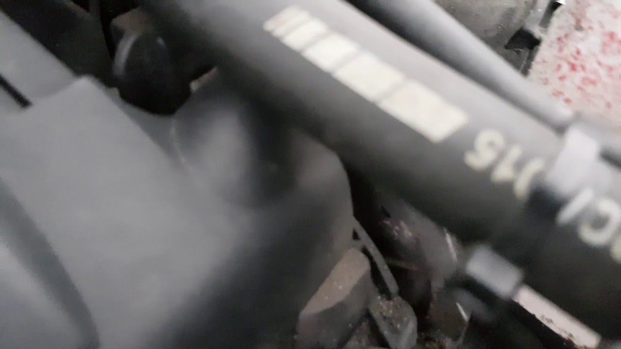 Peugeot 308 1,4 vti dziwny dźwięk